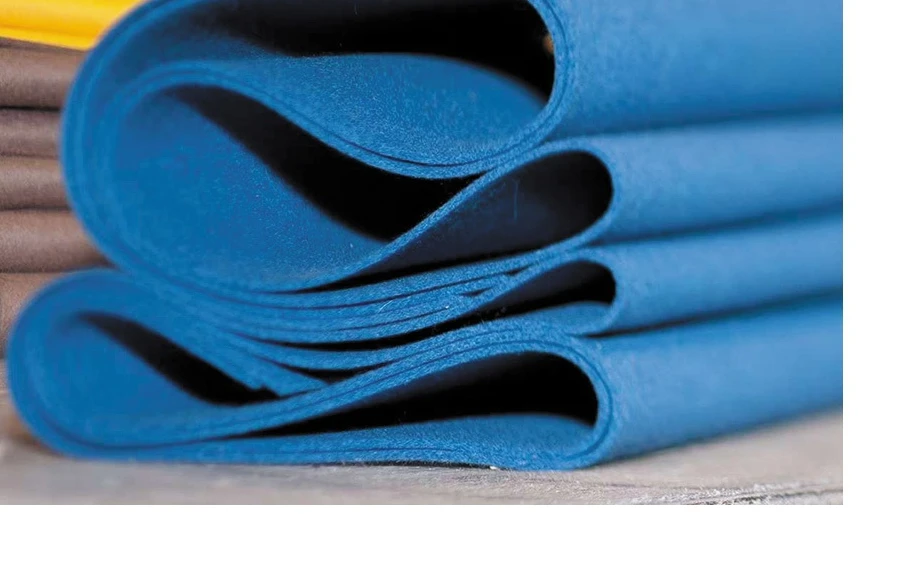 Synthetic felt